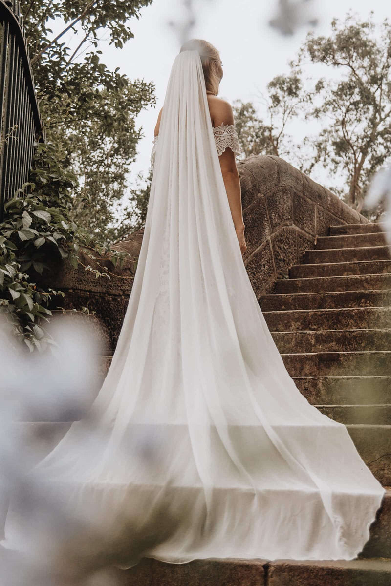 Gabriela Veil | Silk Ivory Veil – Grace Loves Lace EU