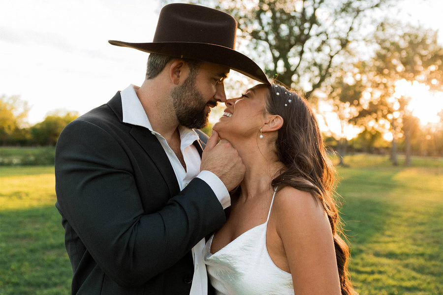 Sebastian und Shelbey im Aura-Kleid 