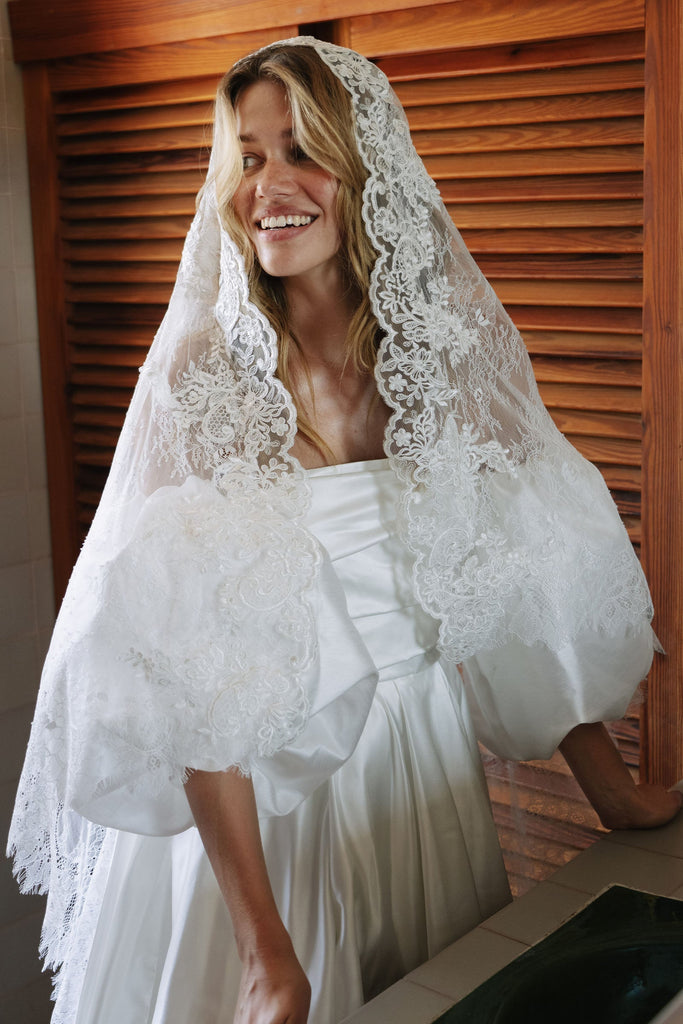 Mantilla Veil with Wedding Dress and puff sleeves