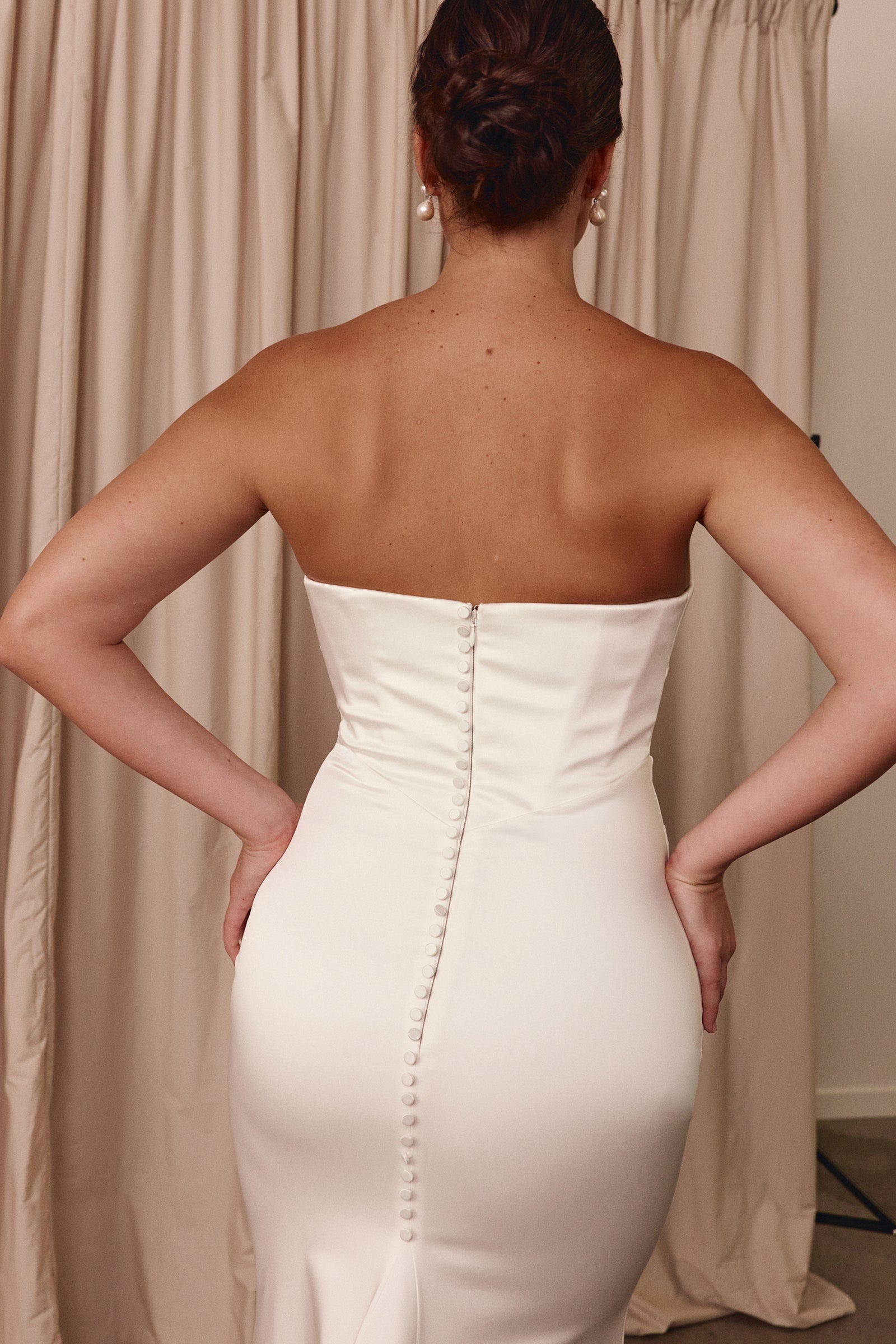 Strapless satin wedding dress_L_