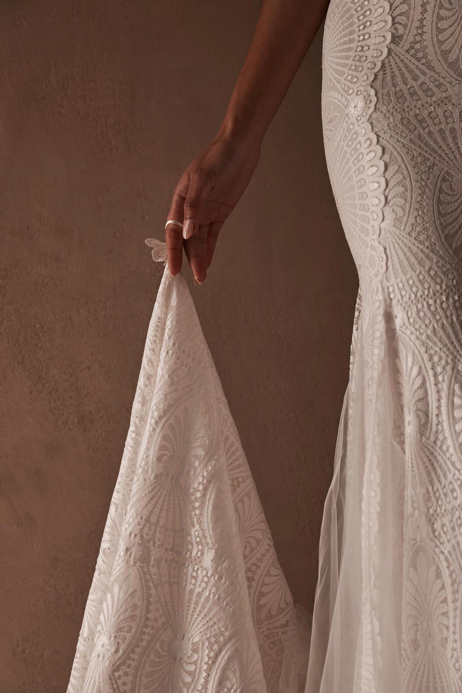 Sienna | Fit and Flare Wedding Dress Grace Loves Lace EU Sienna | Fit and Flare Wedding Dress Grace Loves Lace EU