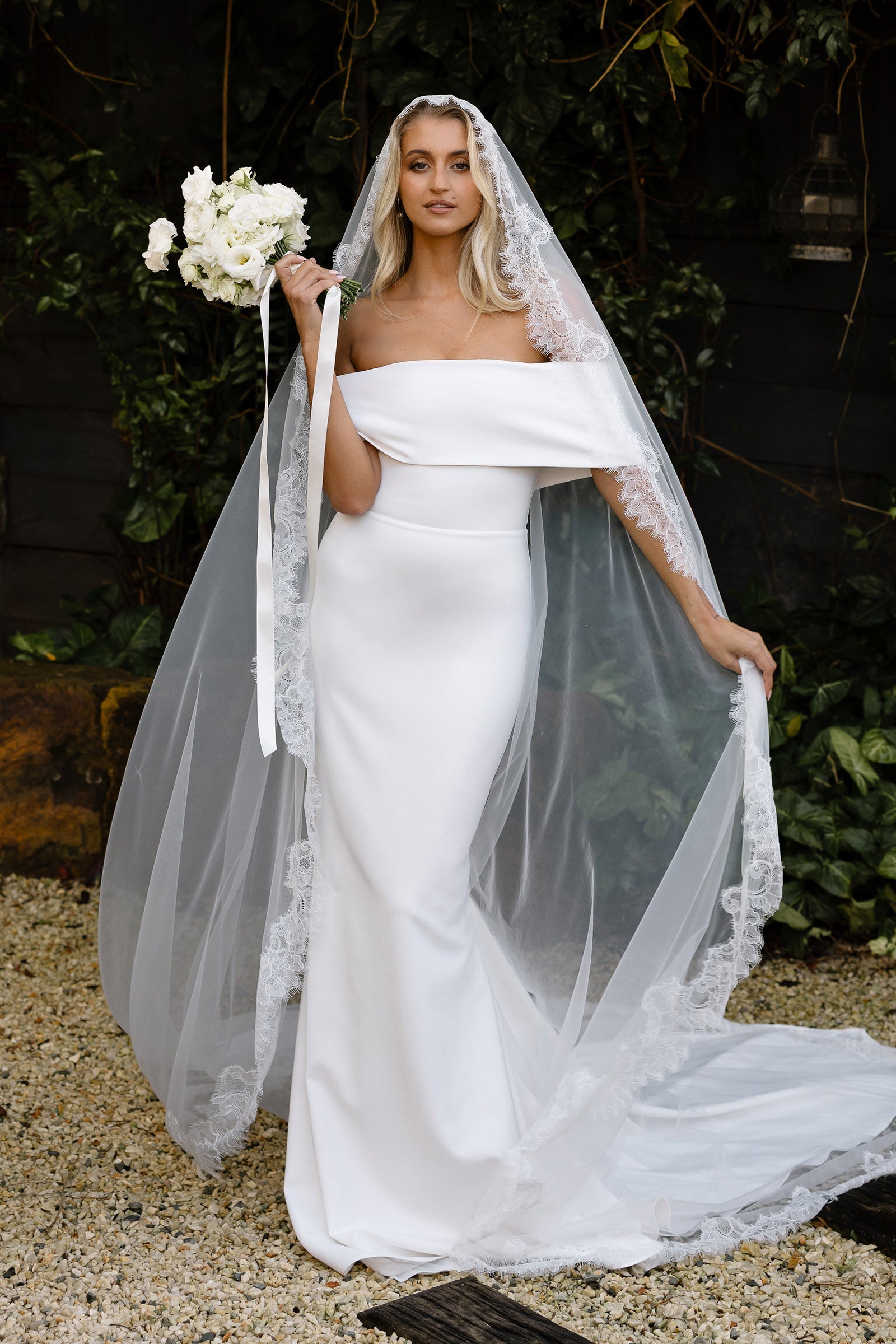 Ophelia Veil Mantilla Wedding Veil – Grace Loves Lace EU