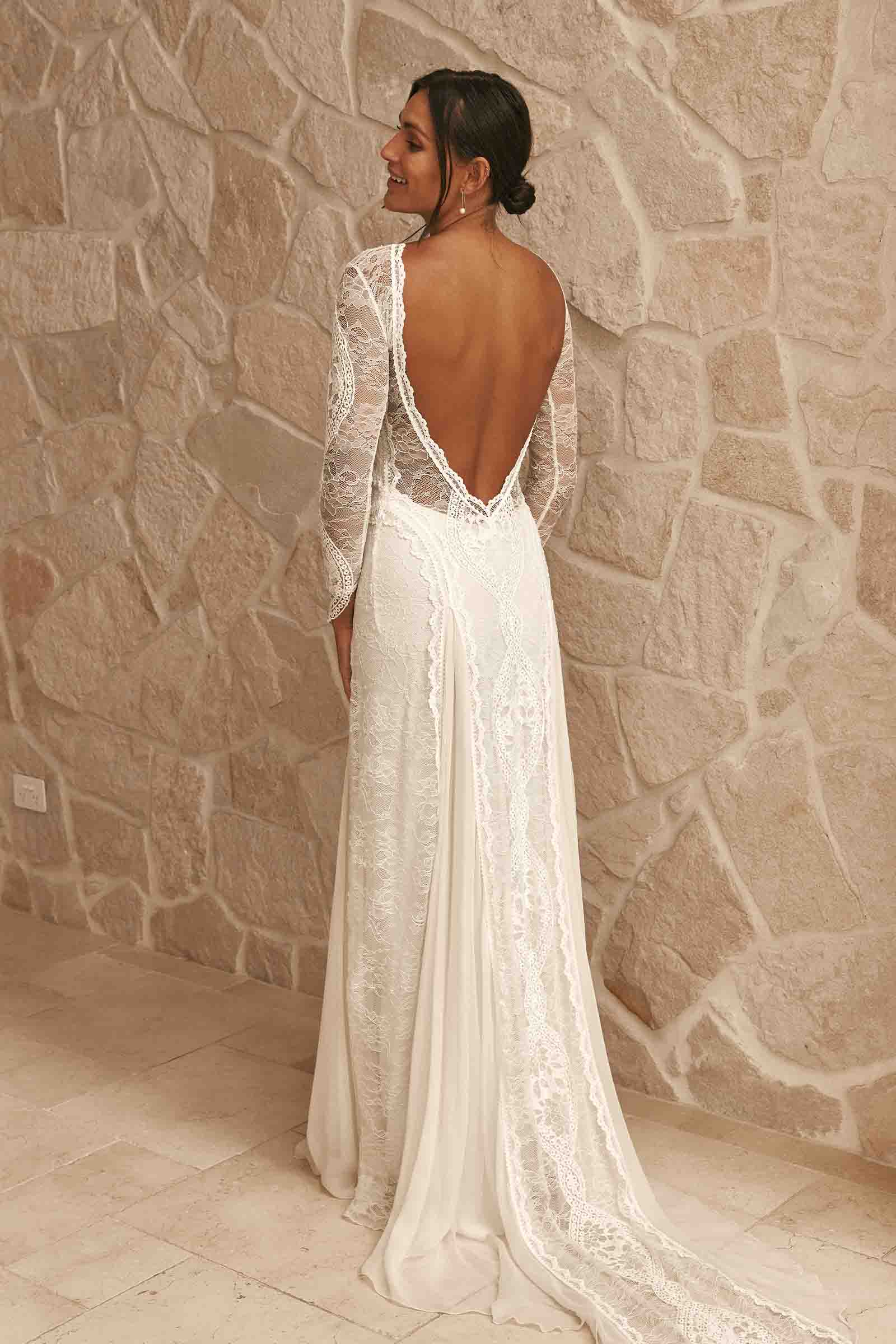 open back wedding dress undergarments 15 Open Back Wedding Dresses